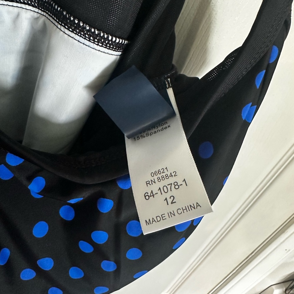 Swimsuits For All Black and Blue Tiered Camisole Top - Picture 3 of 4